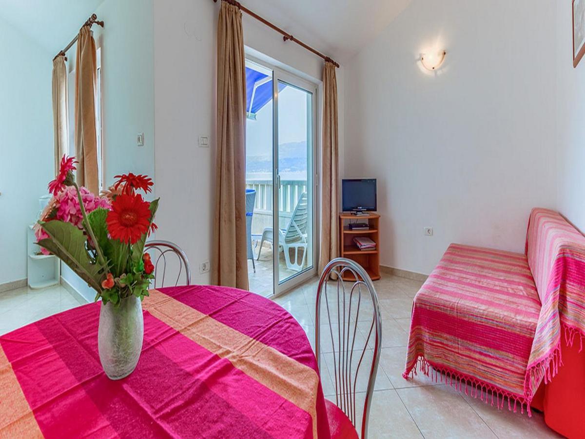 Apartments Ivo Постира Экстерьер фото