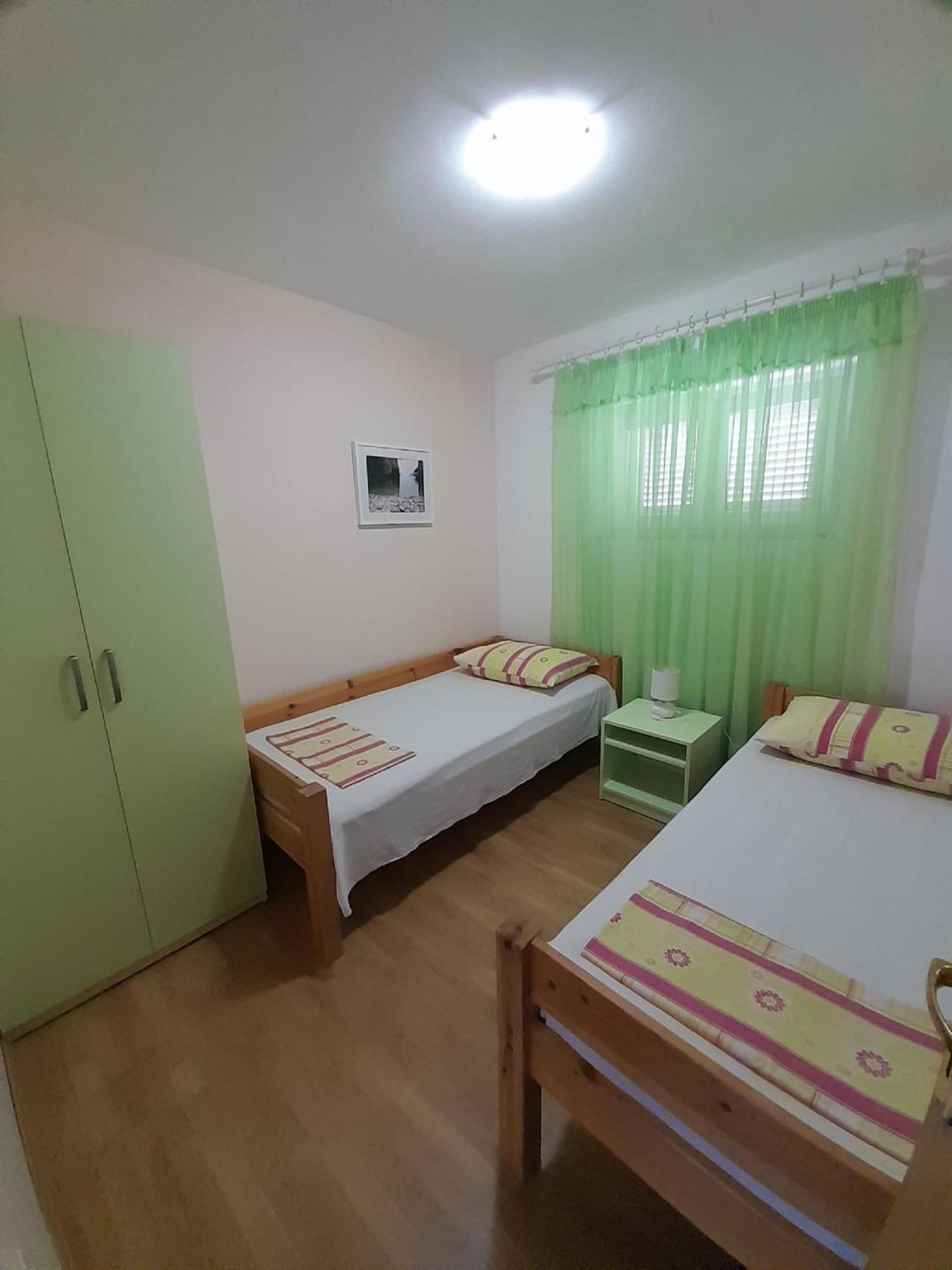Apartments Ivo Постира Экстерьер фото